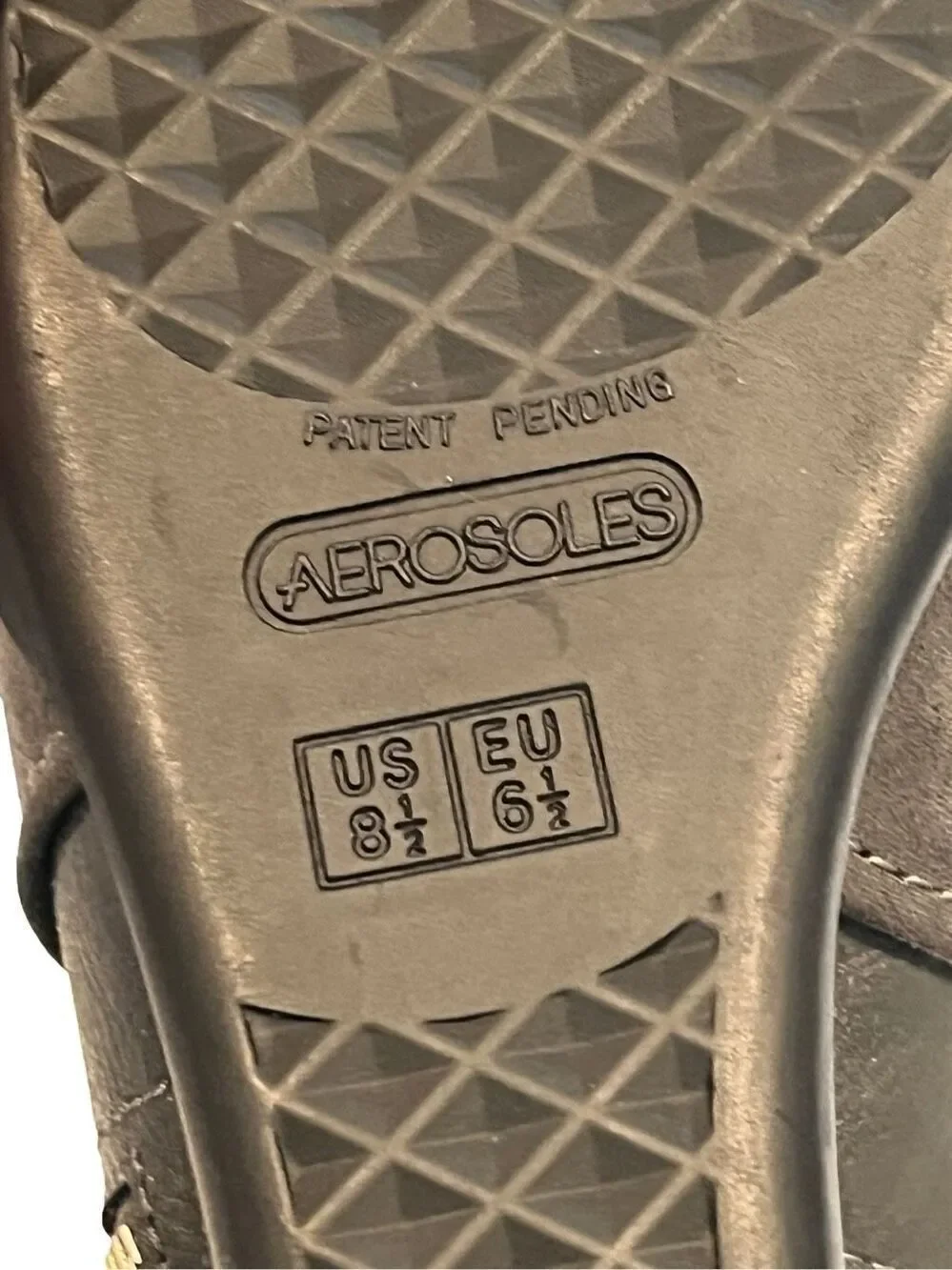 AEROSOLES nwot gray